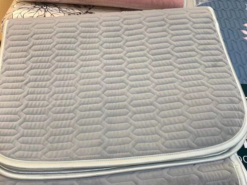 Ӥ�����齺ů��  ��ɫ