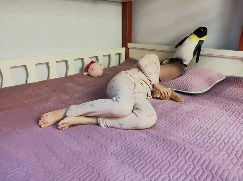 Ӥ�����齺ů��  ��ɫ